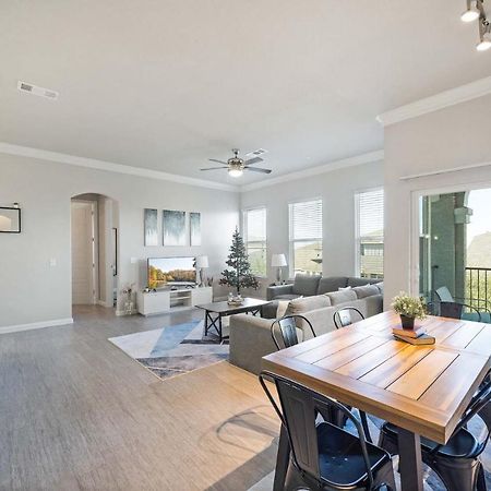 Luxury Townhomes - Evonify Stays Остін Екстер'єр фото